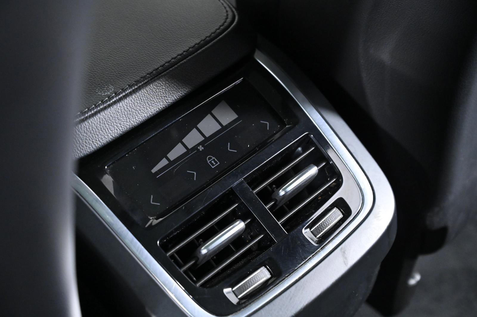 Used 2022 Volvo XC90 T5 Momentum w/ Advanced Package image 29