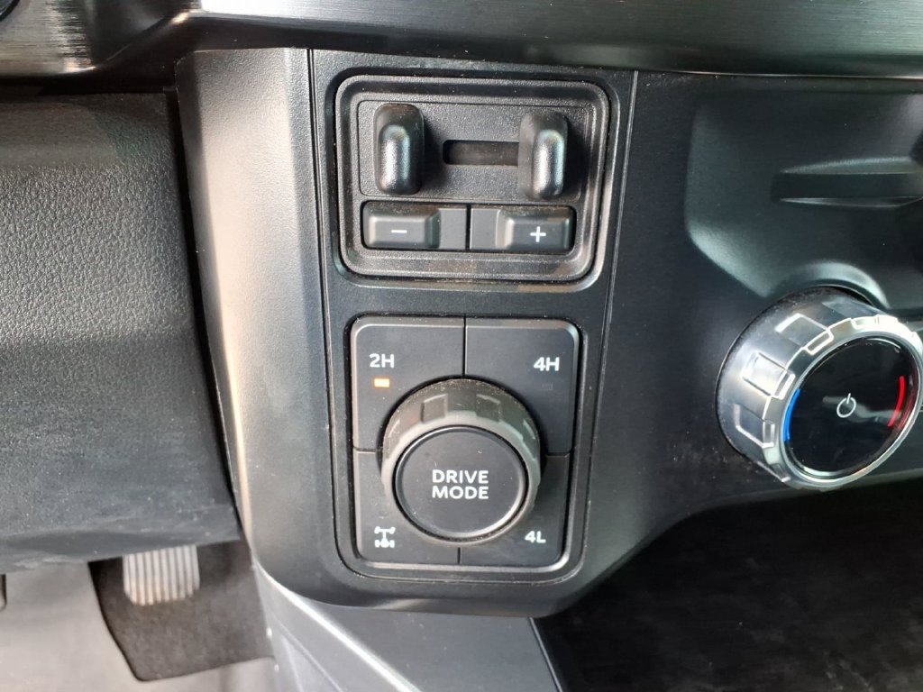 Used 2024 Ford F250 Lariat w/ Sport Appearance Package AWD/4WD image 29