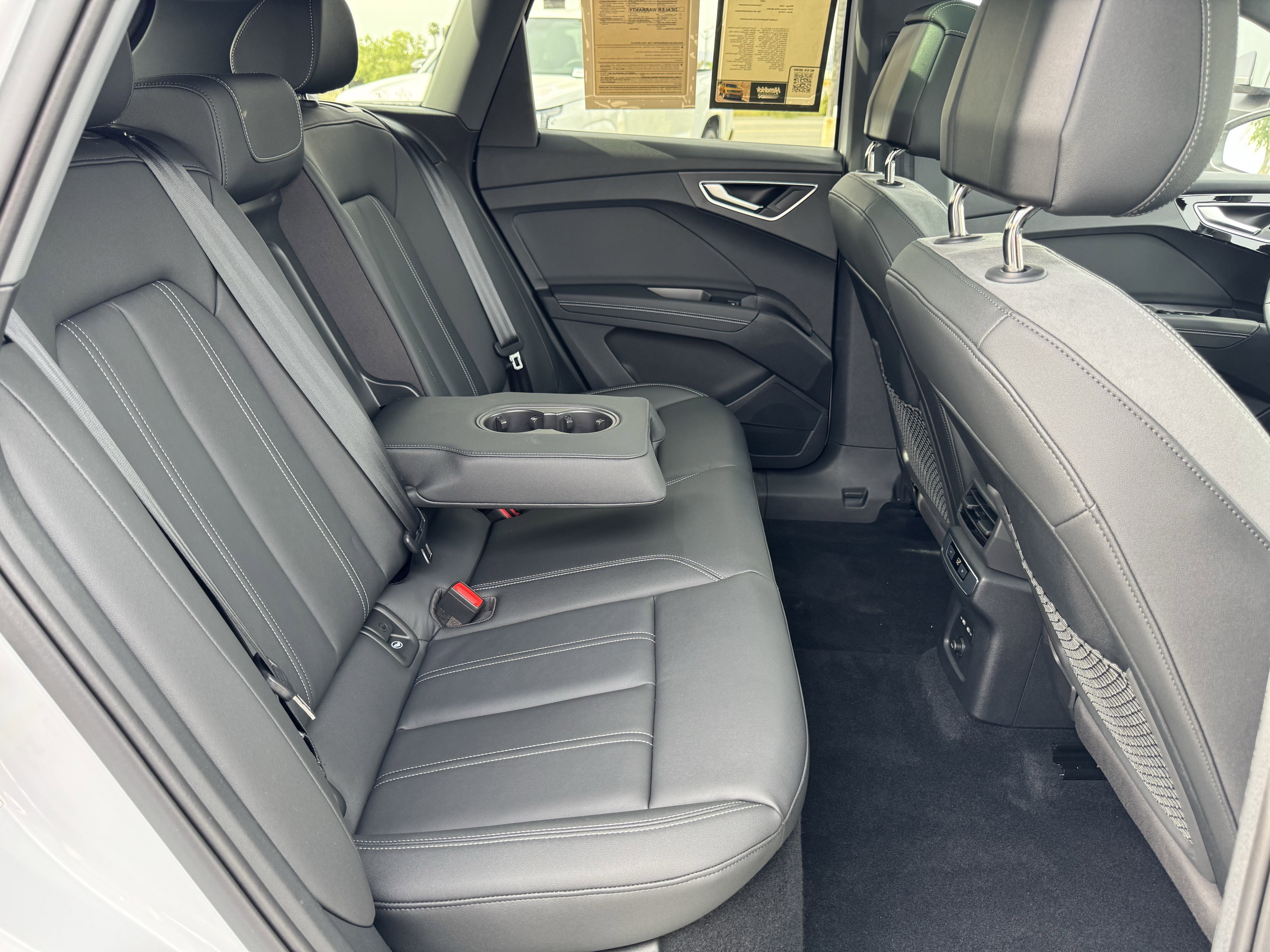 Used 2024 Audi Q4 e-tron Premium w/ Convenience Package image 33