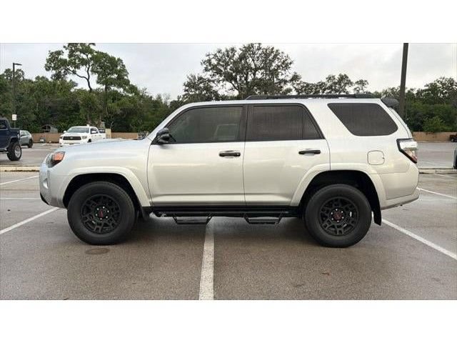 Certified 2021 Toyota 4Runner Venture w/ Moonroof Package AWD/4WD image 10