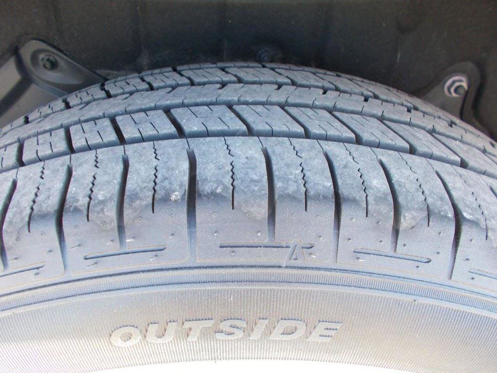 Used 2021 Toyota Highlander XLE image 8