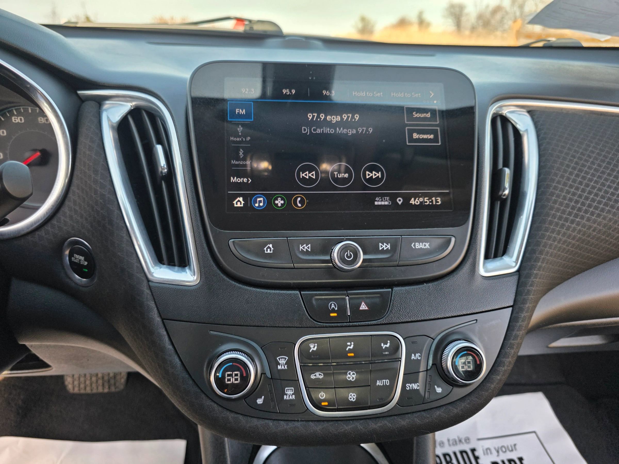 Used 2020 Chevrolet Malibu LT FWD image 11