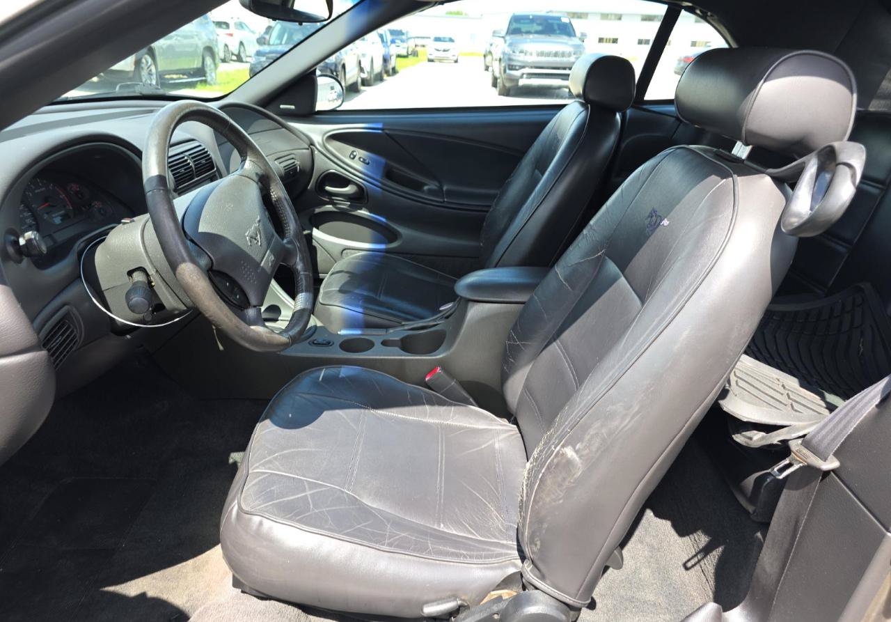 Used 2002 Ford Mustang Premium RWD image 10