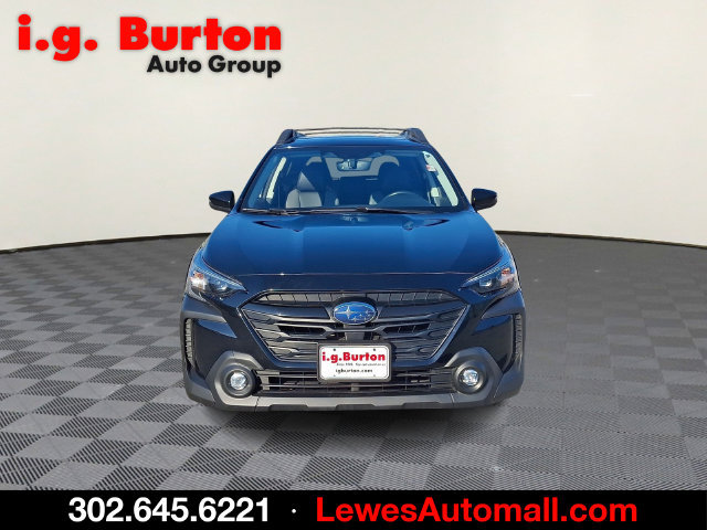 Used 2024 Subaru Outback Onyx Edition AWD/4WD image 2