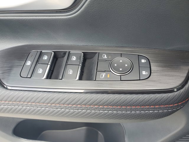 New 2026 Nissan Kicks SR image 10