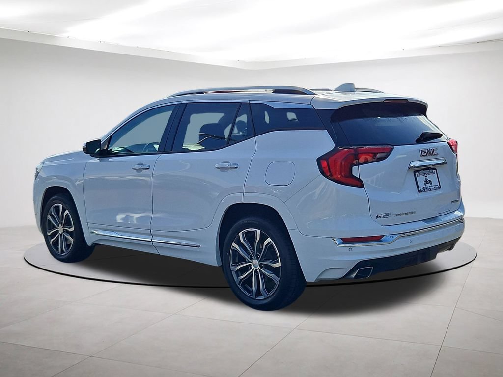 Used 2020 GMC Terrain Denali w/ Denali Premium Package AWD/4WD image 5