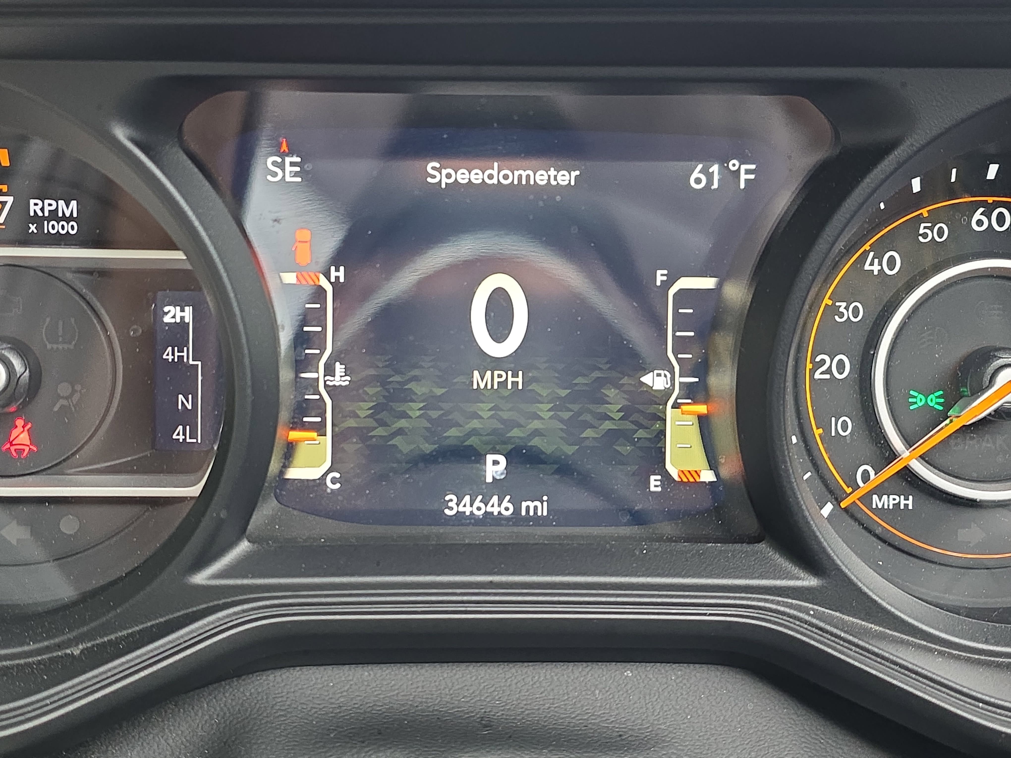 Used 2024 Jeep Wrangler Unlimited Sahara w/ Technology Group AWD/4WD image 7