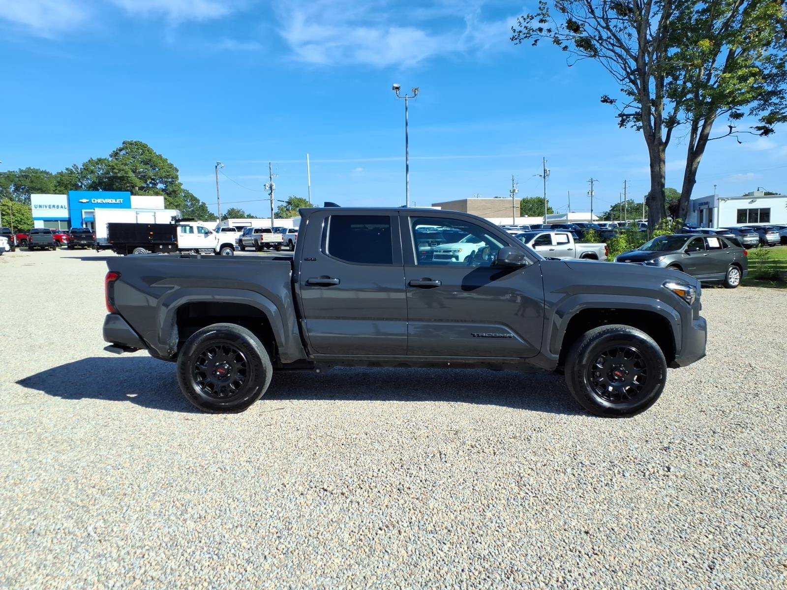 Used 2025 Toyota Tacoma SR5 RWD image 11