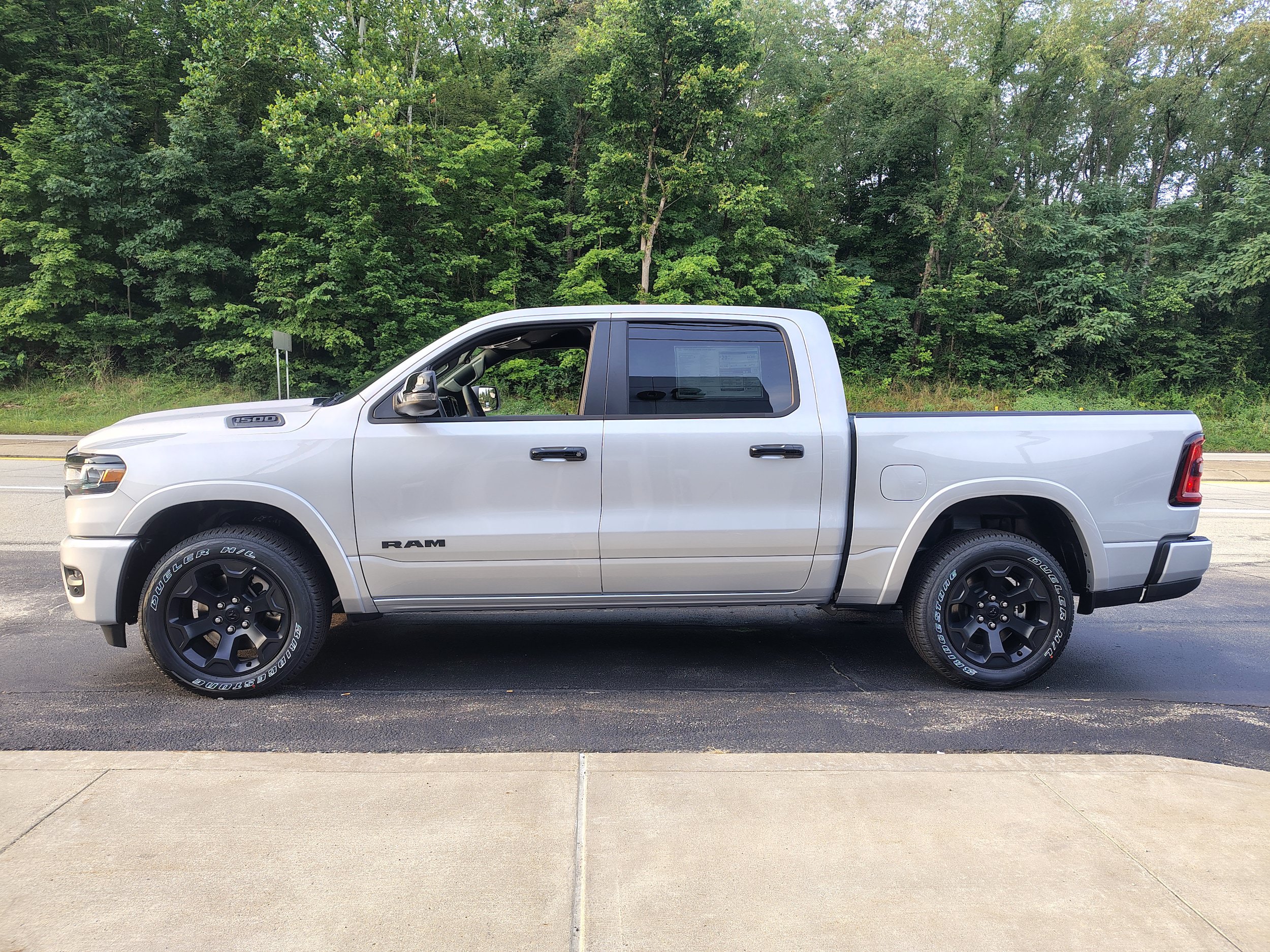 New 2026 RAM 1500 Big Horn AWD/4WD image 6