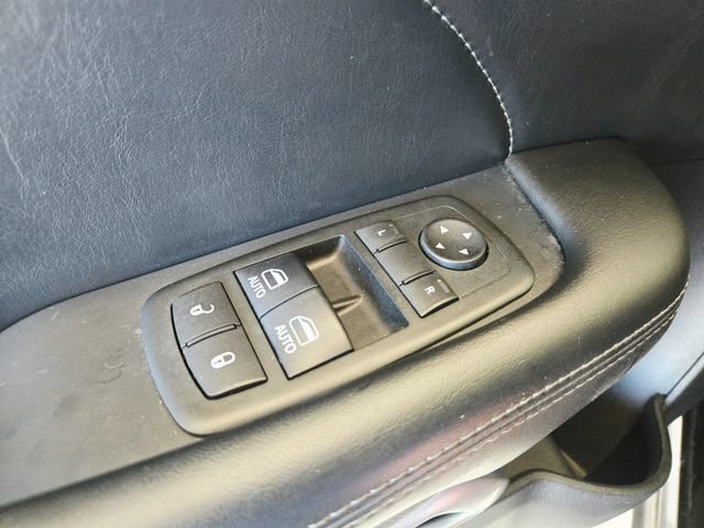 Used 2015 Dodge Challenger R/T Plus RWD image 29