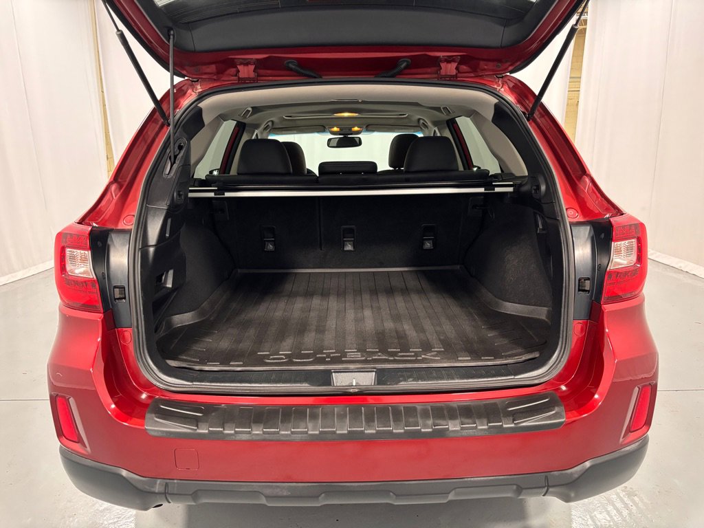 Used 2017 Subaru Outback 2.5i Limited AWD/4WD image 28