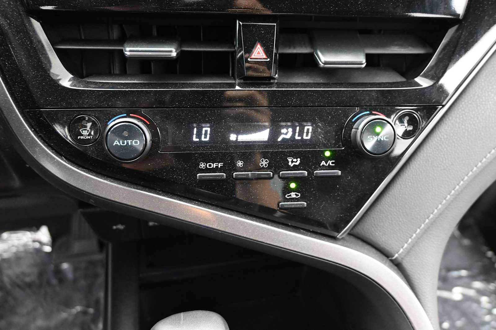 Used 2024 Toyota Camry SE FWD image 19