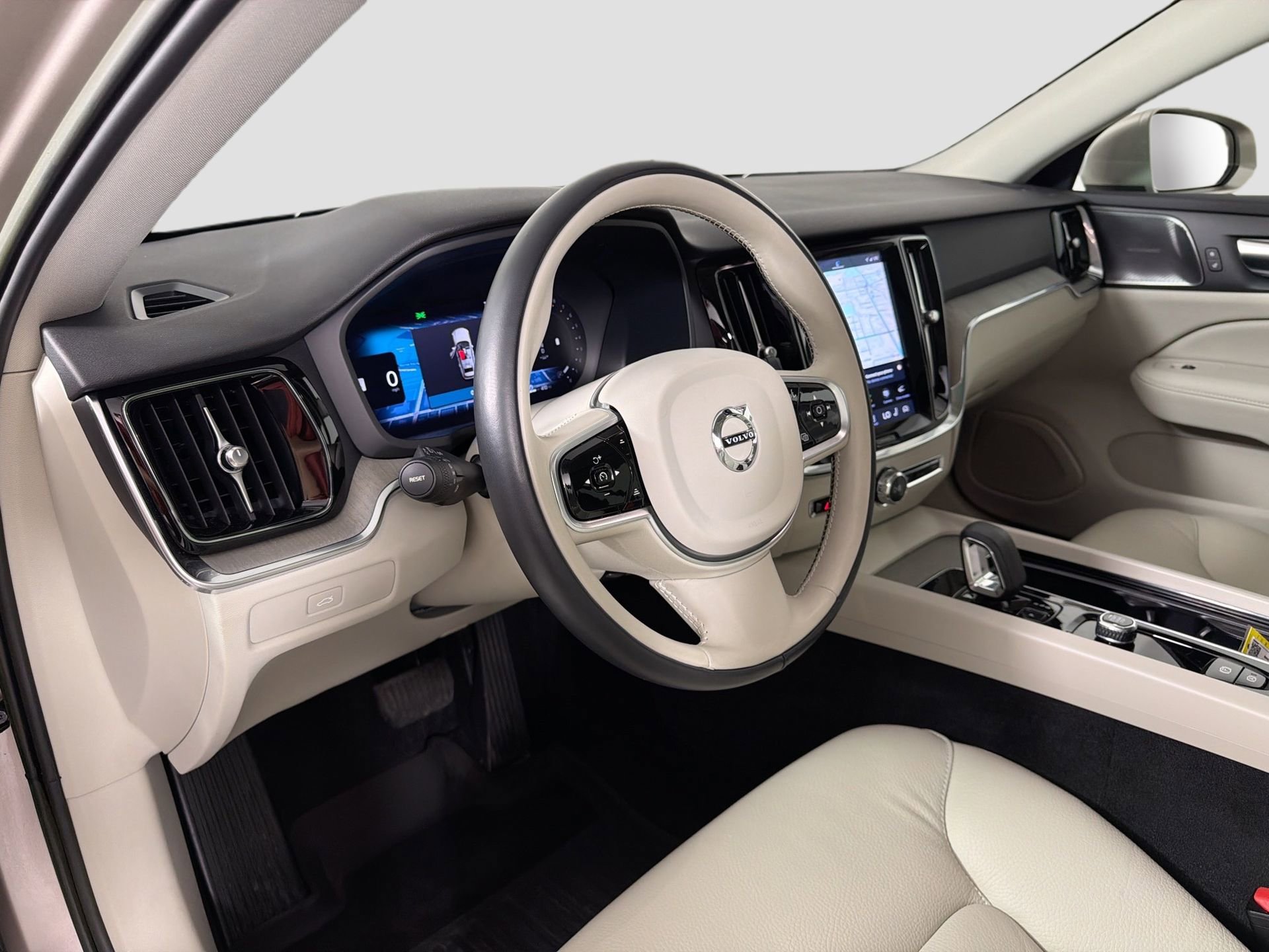 Used 2023 Volvo V60 B5 Cross Country Plus w/ Protection Package Premier image 10