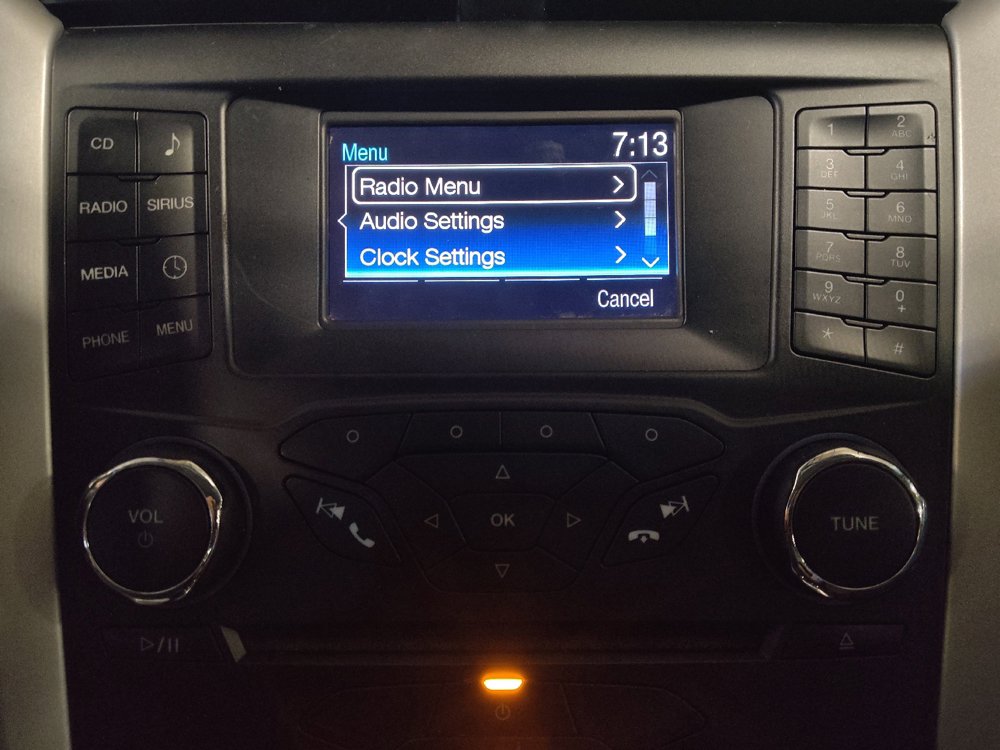 Used 2015 Ford Fusion SE w/ Equipment Group 201A FWD image 25