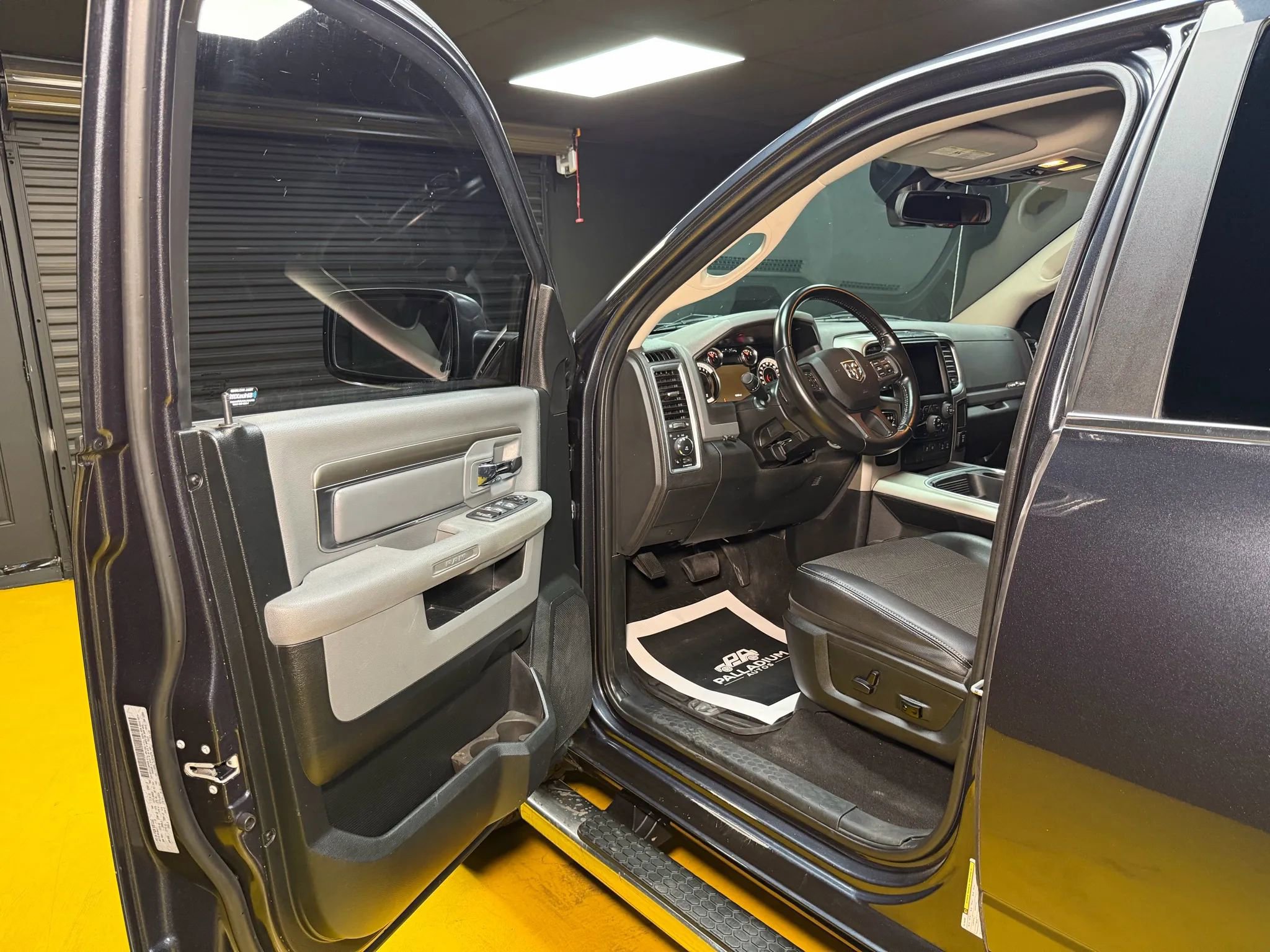 Used 2018 RAM 1500 Lone Star RWD image 30