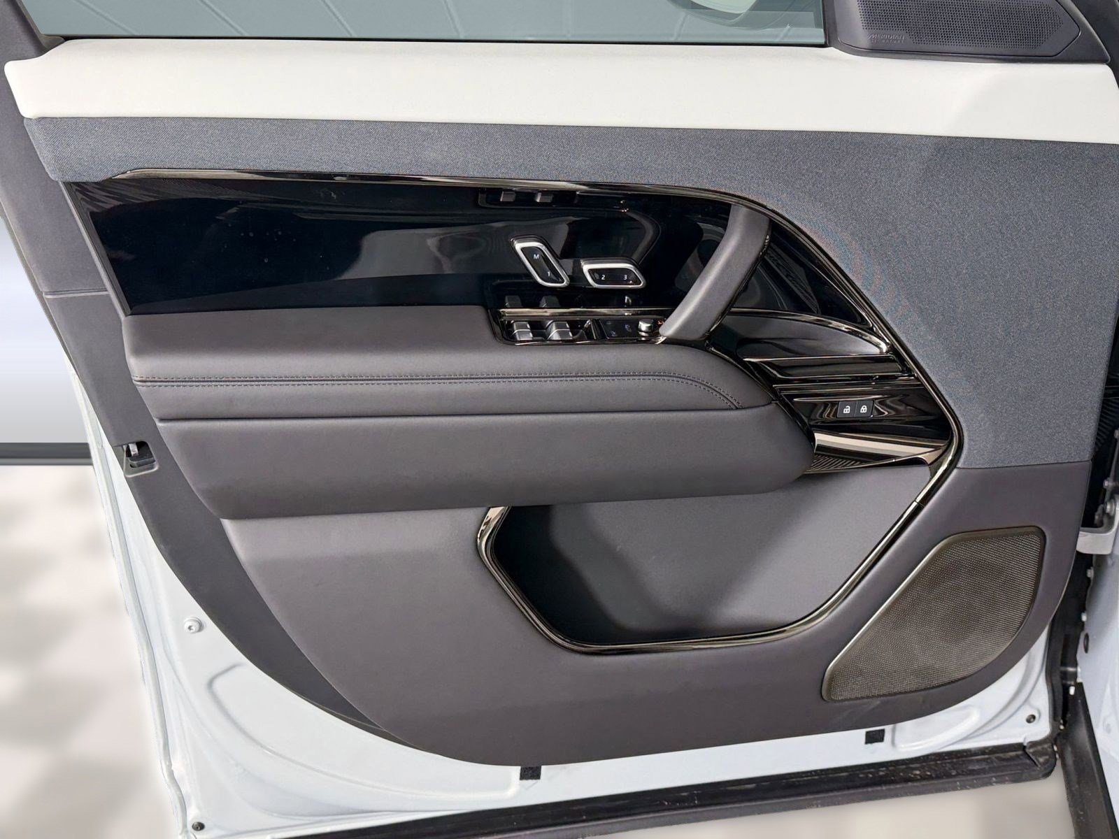 New 2026 Land Rover Range Rover Sport SV AWD/4WD image 12