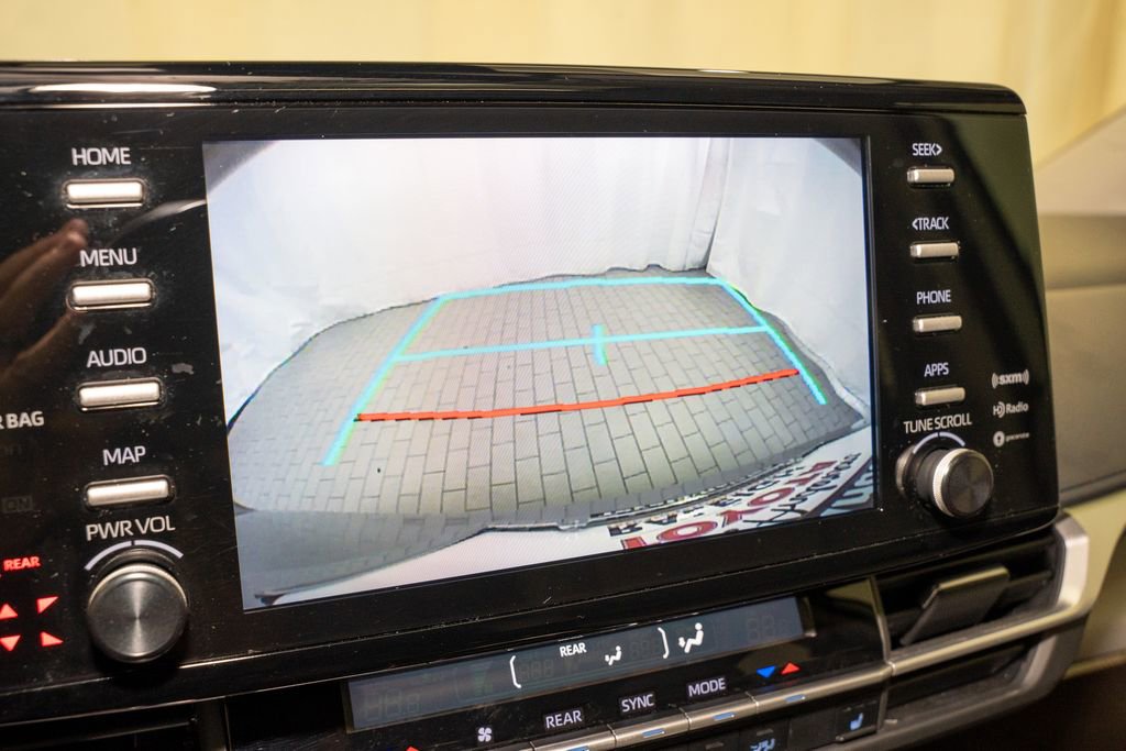 Certified 2023 Toyota Sienna XLE image 15