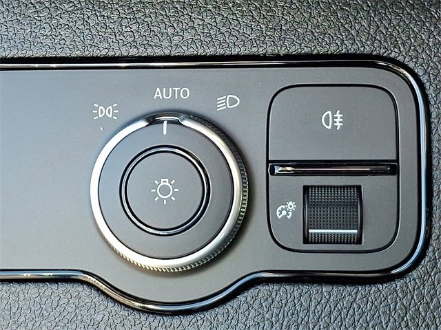 Used 2025 Mercedes-Benz Sprinter 2500 image 20