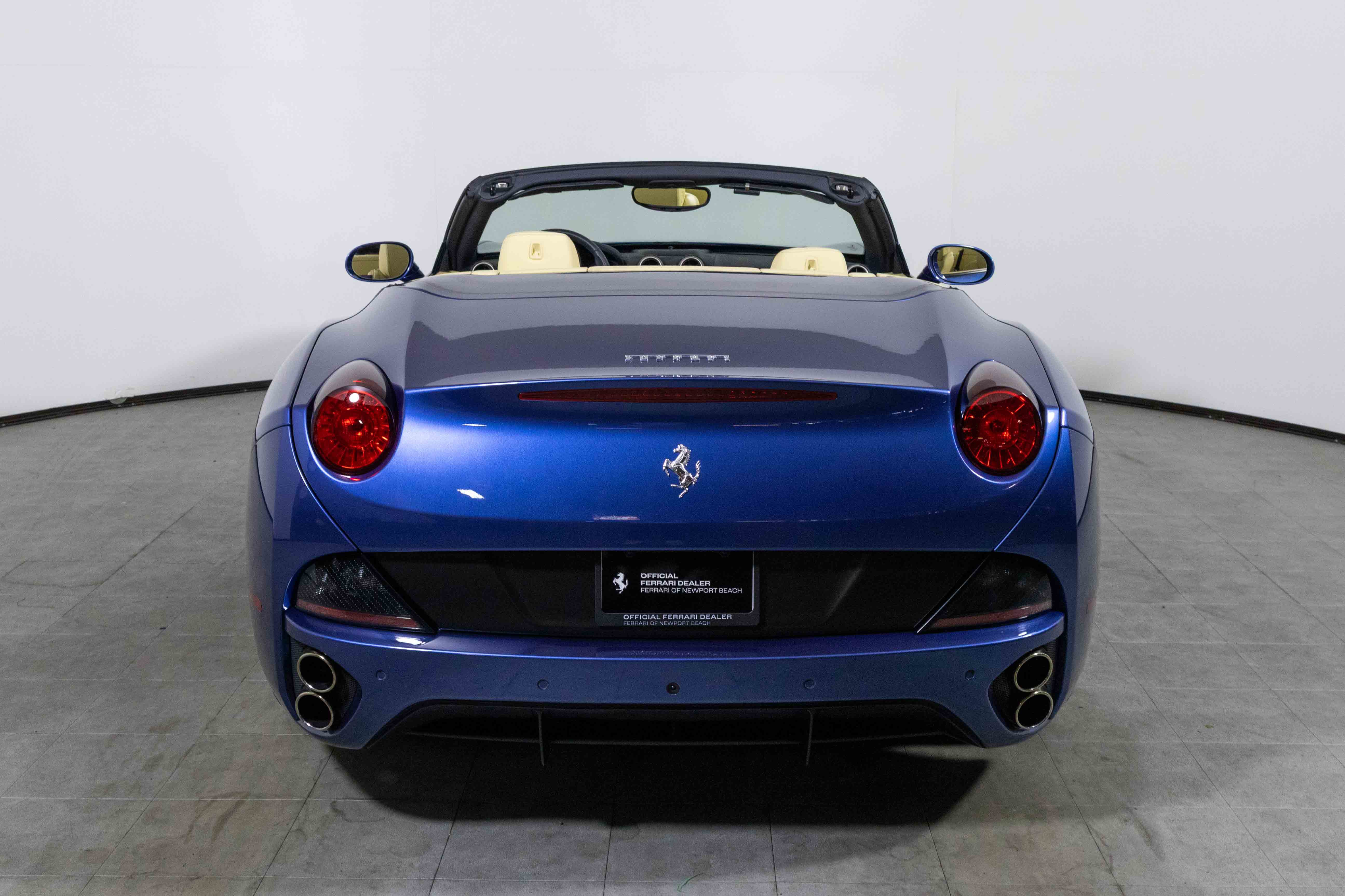 Used 2010 Ferrari California image 7