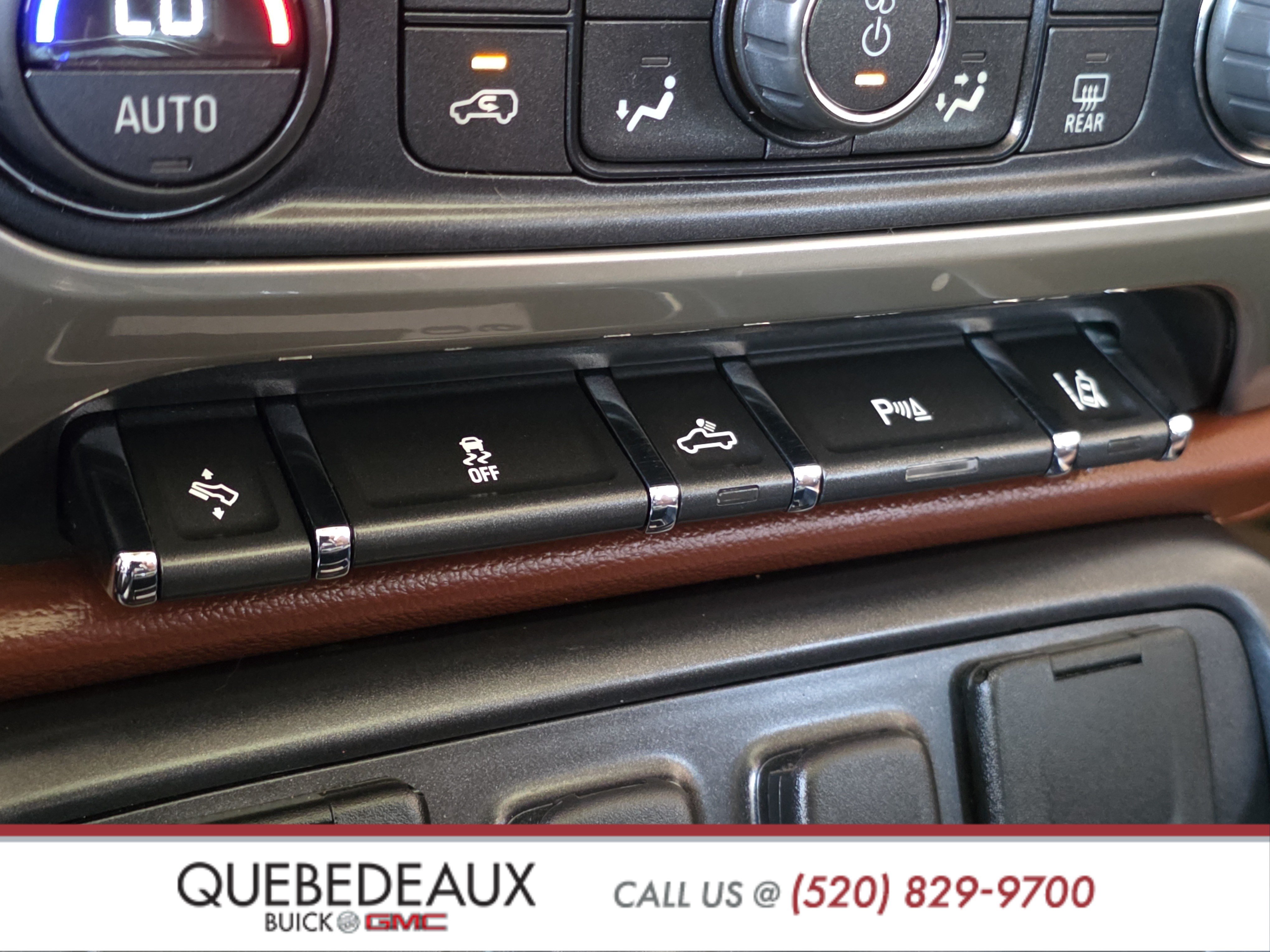 Used 2015 Chevrolet Silverado 1500 High Country w/ High Country Premium Package AWD/4WD image 21