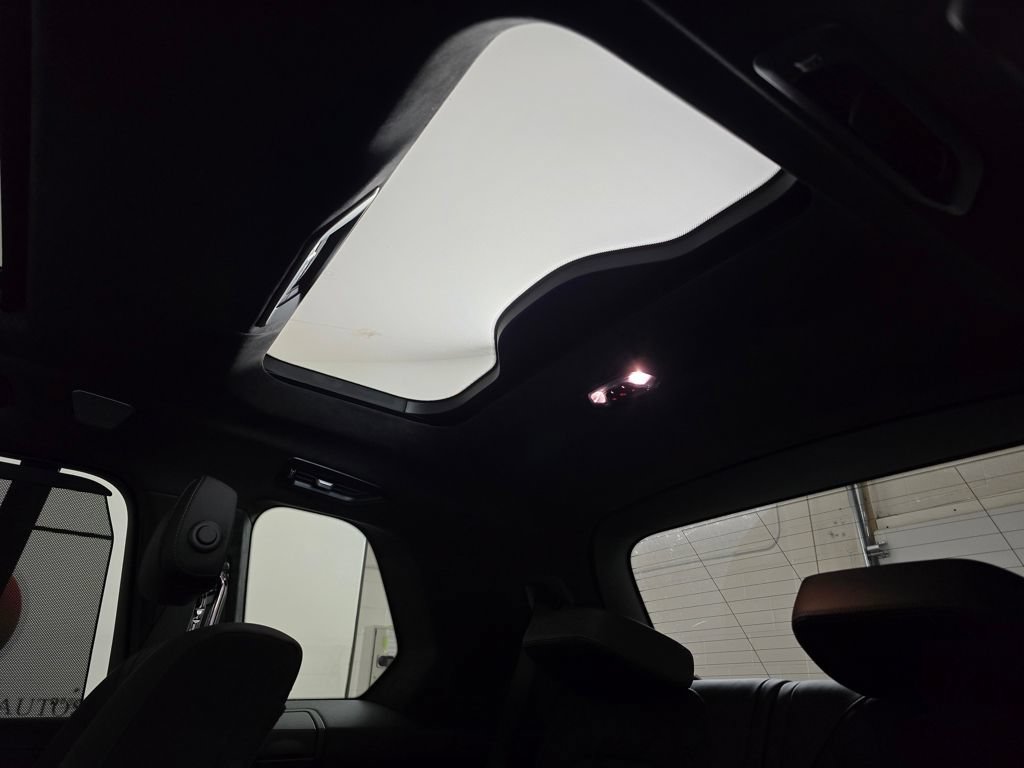 Certified 2025 BMW X7 xDrive40i w/ Executive Package AWD/4WD image 27