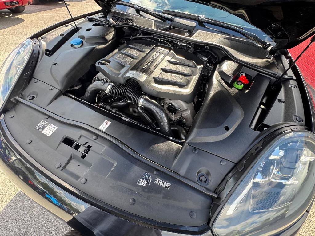 Used 2016 Porsche Cayenne S AWD/4WD image 34