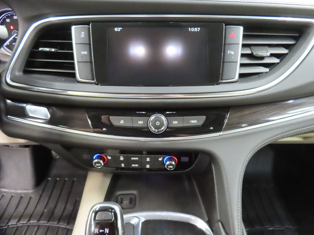 Used 2019 Buick Enclave Essence image 17