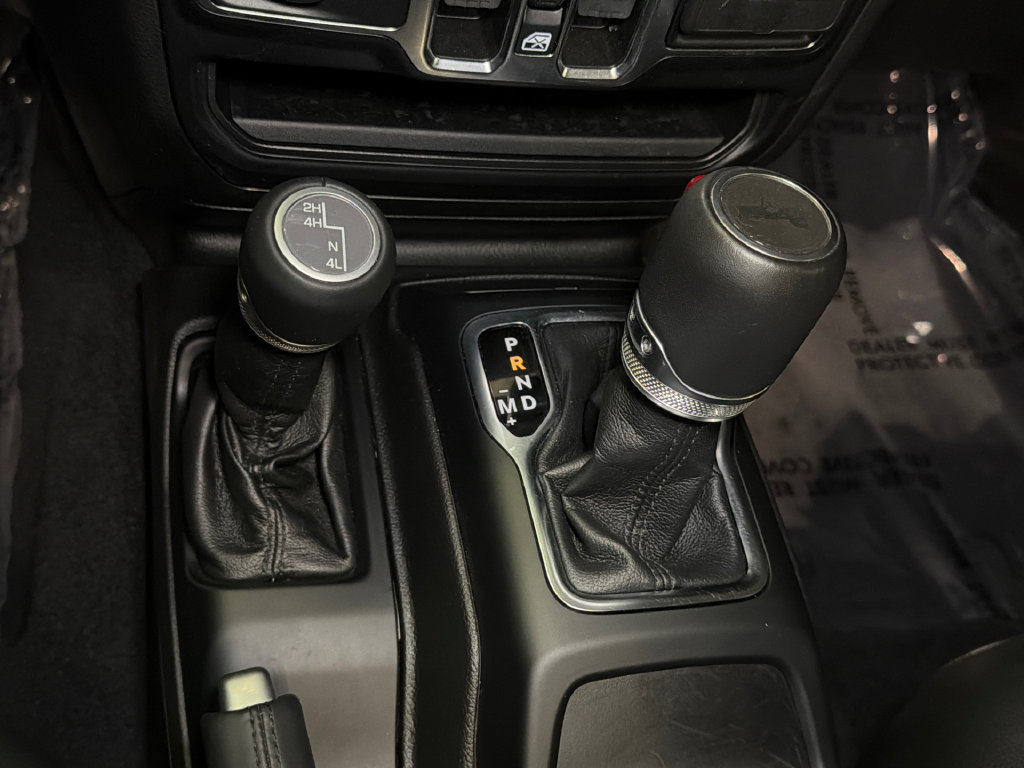 Used 2022 Jeep Wrangler Unlimited Sahara AWD/4WD image 28