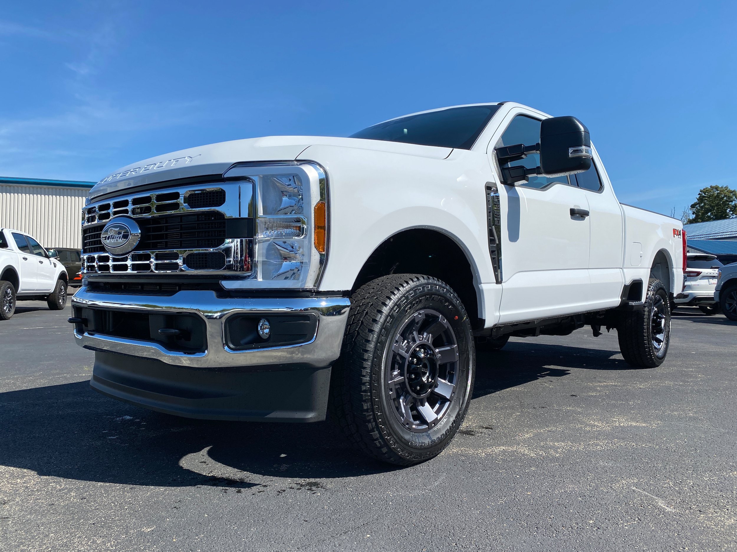 New 2027 Ford F350 XLT w/ FX4 Off-Road Package AWD/4WD image 18