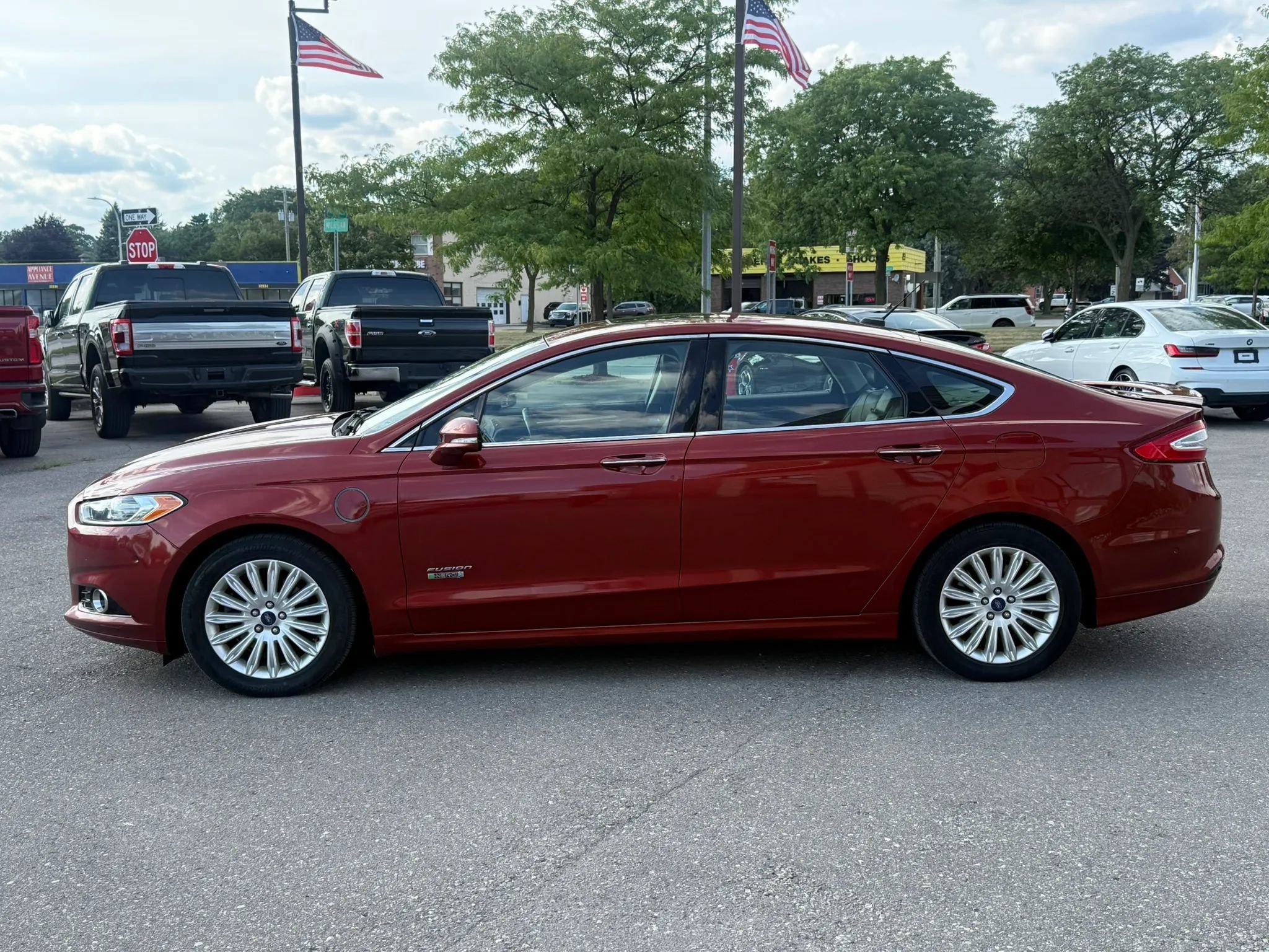 Used 2014 Ford Fusion Energi Titanium w/ Driver Assist Package FWD image 8
