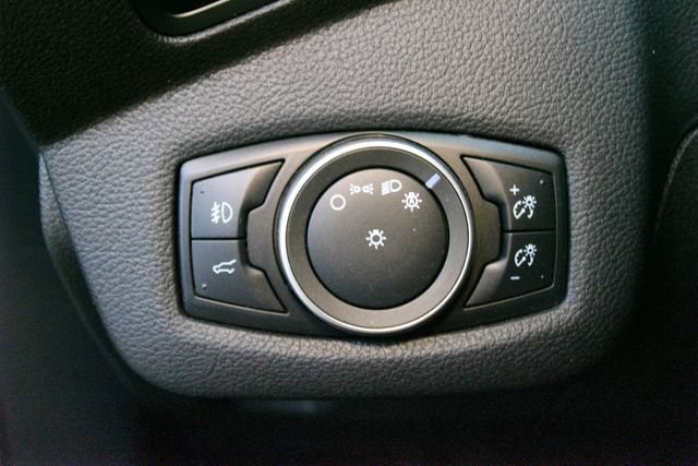 Used 2019 Ford Escape SE w/ Ford Safe & Smart Package FWD image 19