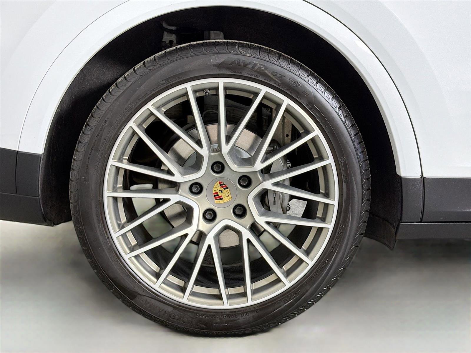 Certified 2023 Porsche Cayenne S Platinum w/ Assistance Package image 13