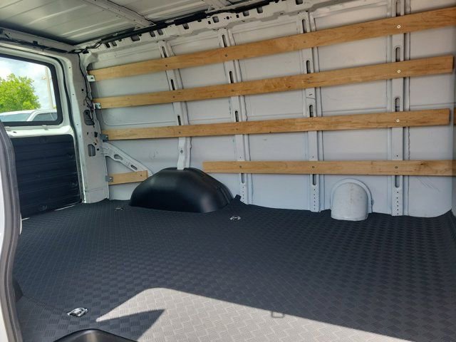 Used 2024 Chevrolet Express 2500 w/ Driver Convenience Package RWD image 13