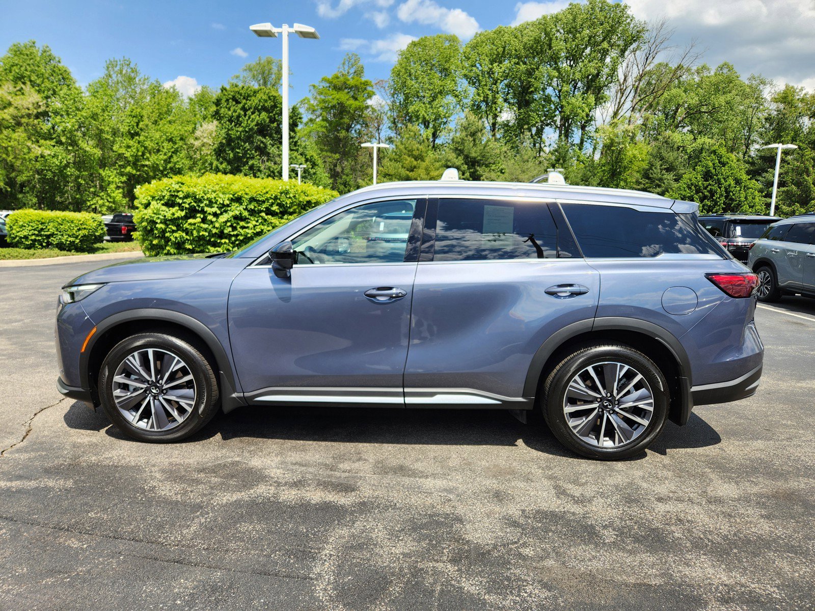 Certified 2026 INFINITI QX60 Luxe w/ Cargo Package AWD/4WD image 5