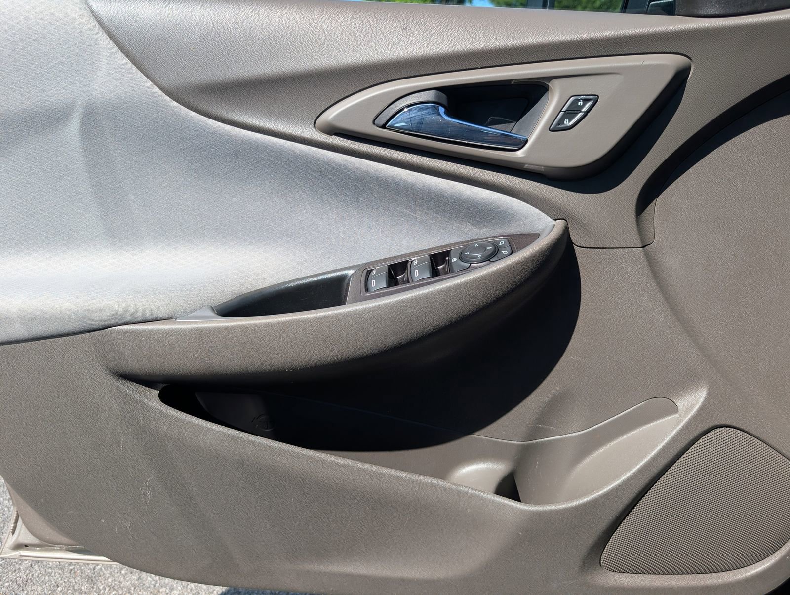 Used 2022 Chevrolet Malibu LT FWD image 22