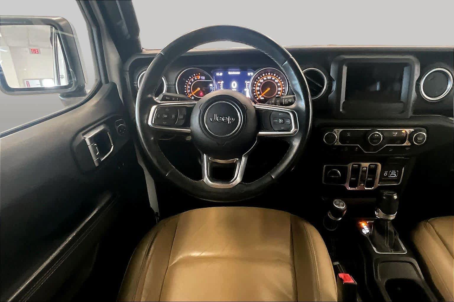 Used 2018 Jeep Wrangler Unlimited Sahara w/ LED Lighting Group AWD/4WD image 5