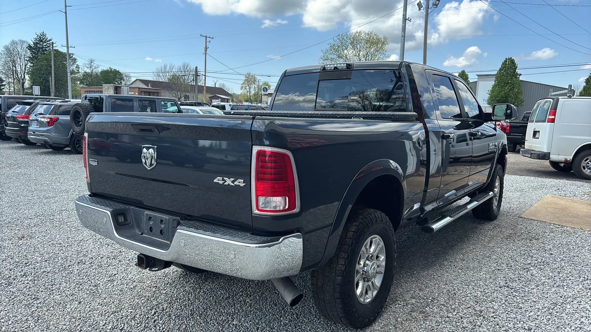 Used 2017 RAM 2500 Laramie w/ Convenience Group AWD/4WD image 6