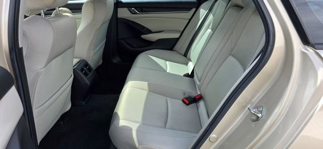 Used 2020 Honda Accord EX image 11