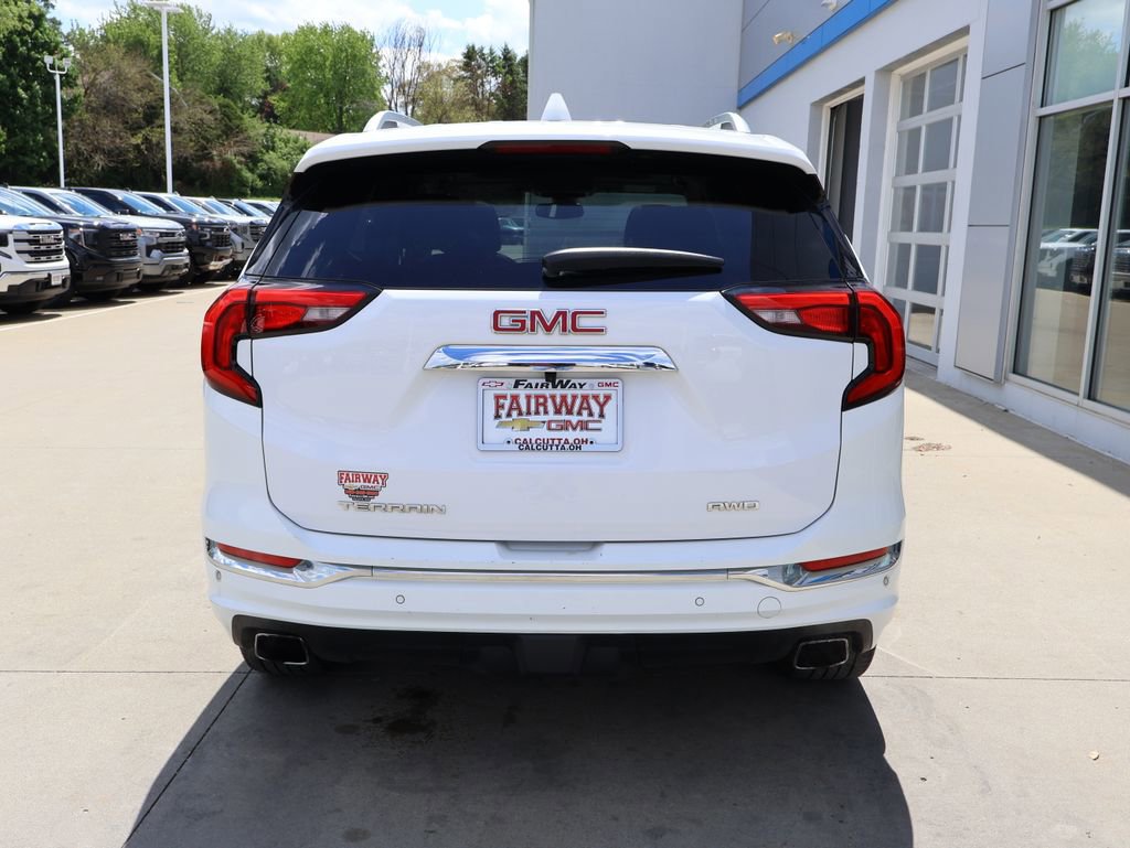 Used 2018 GMC Terrain Denali w/ Advanced Safety Package AWD/4WD image 9