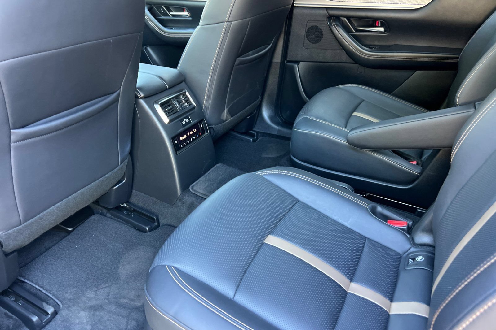Certified 2024 MAZDA CX-90 Plug-In Hybrid w/ Premium Plus AWD/4WD image 14