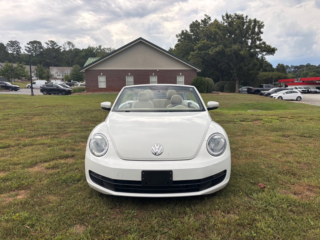Used 2013 Volkswagen Beetle 2.5 50's Edition FWD image 2