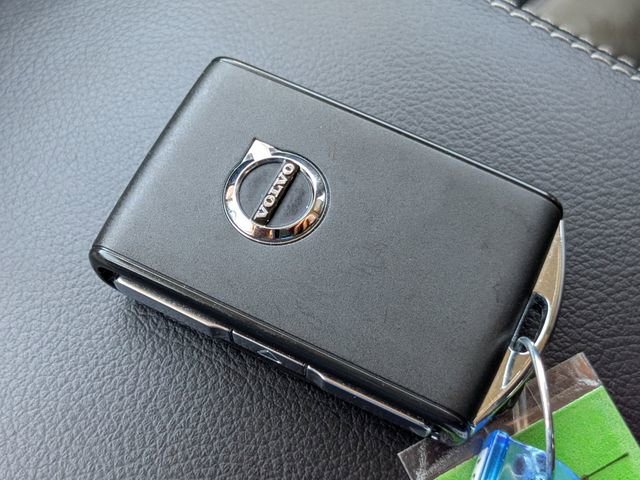 Certified 2024 Volvo XC40 B5 Core image 37