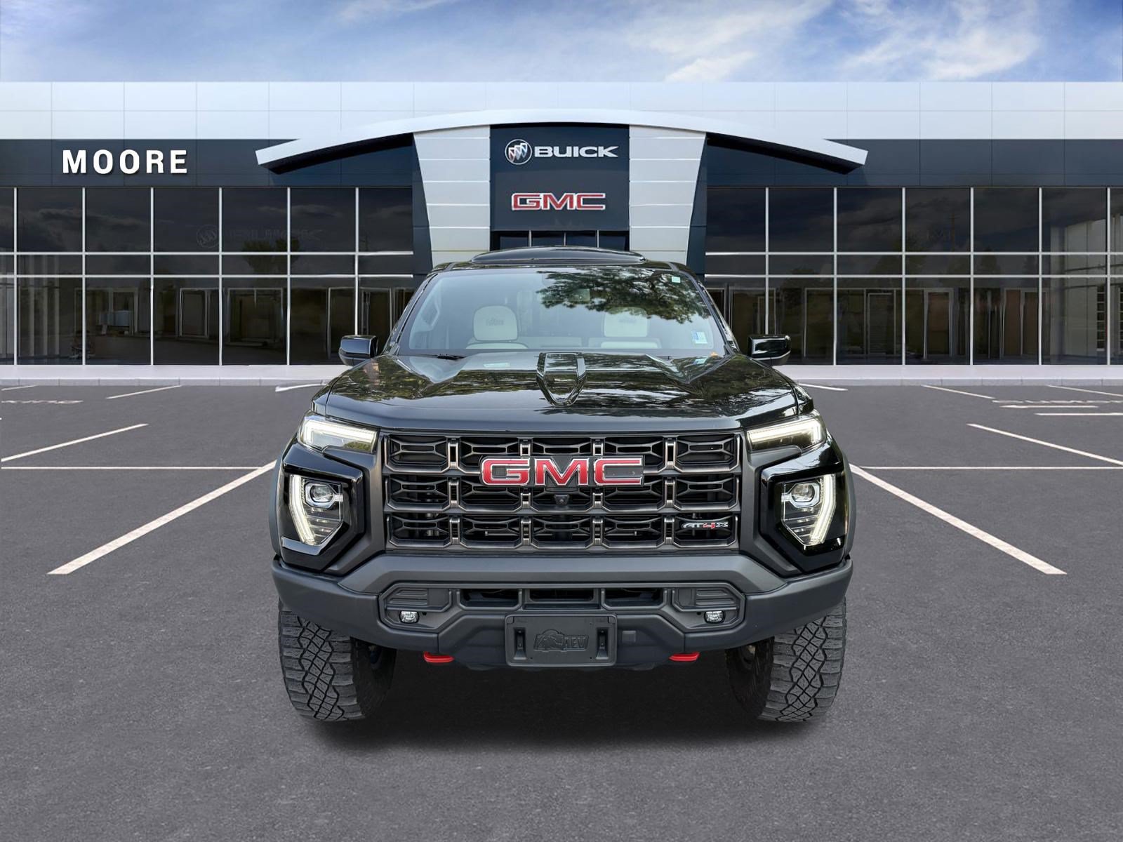 Used 2024 GMC Canyon AT4X w/ AT4X AEV Edition AWD/4WD image 3