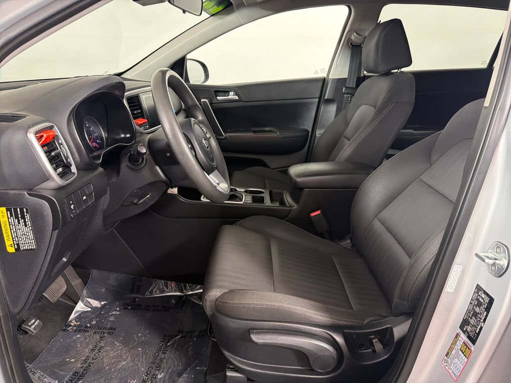 Used 2022 Kia Sportage LX AWD/4WD image 17