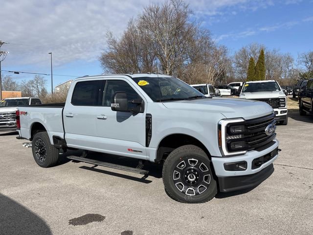 New 2026 Ford F250 Lariat w/ Black Appearance Package image 32