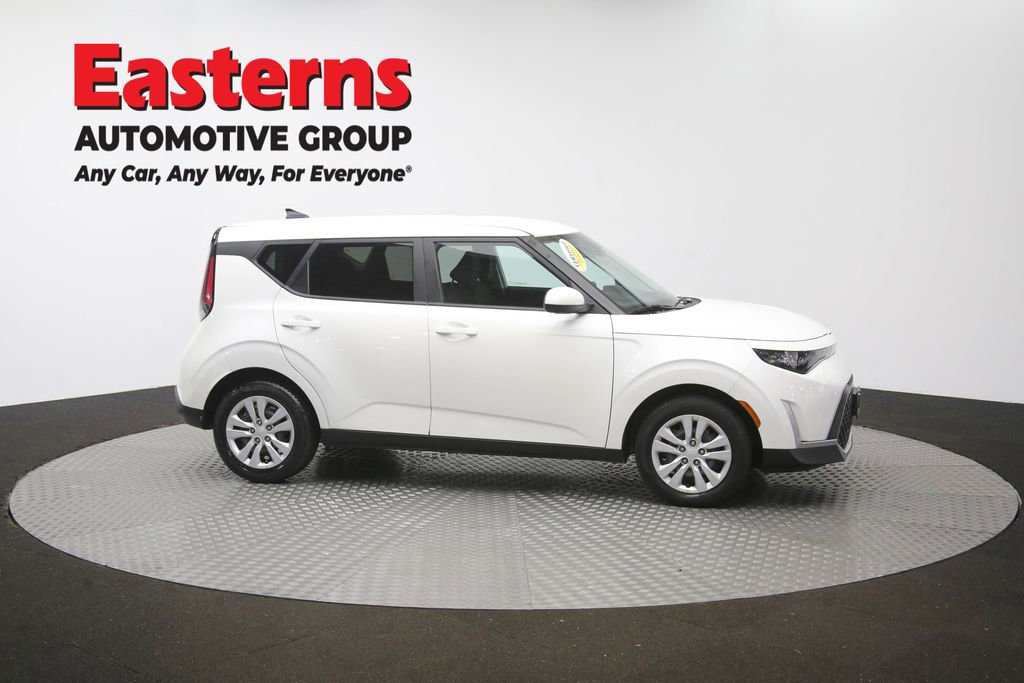 Used 2023 Kia Soul LX FWD image 45