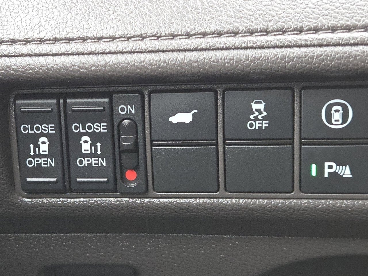 Certified 2023 Honda Odyssey Touring image 18