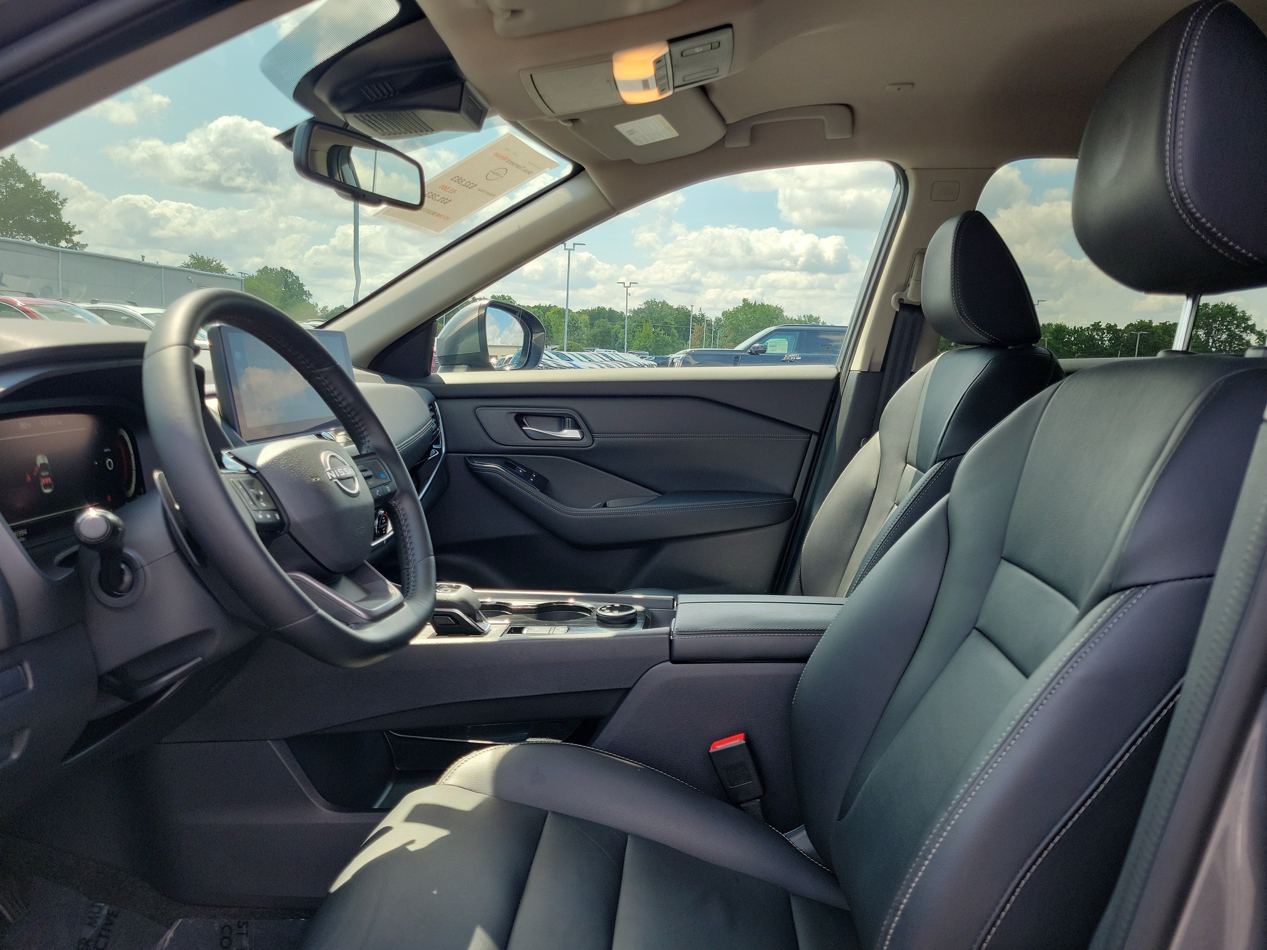 Certified 2025 Nissan Rogue SL AWD/4WD image 15
