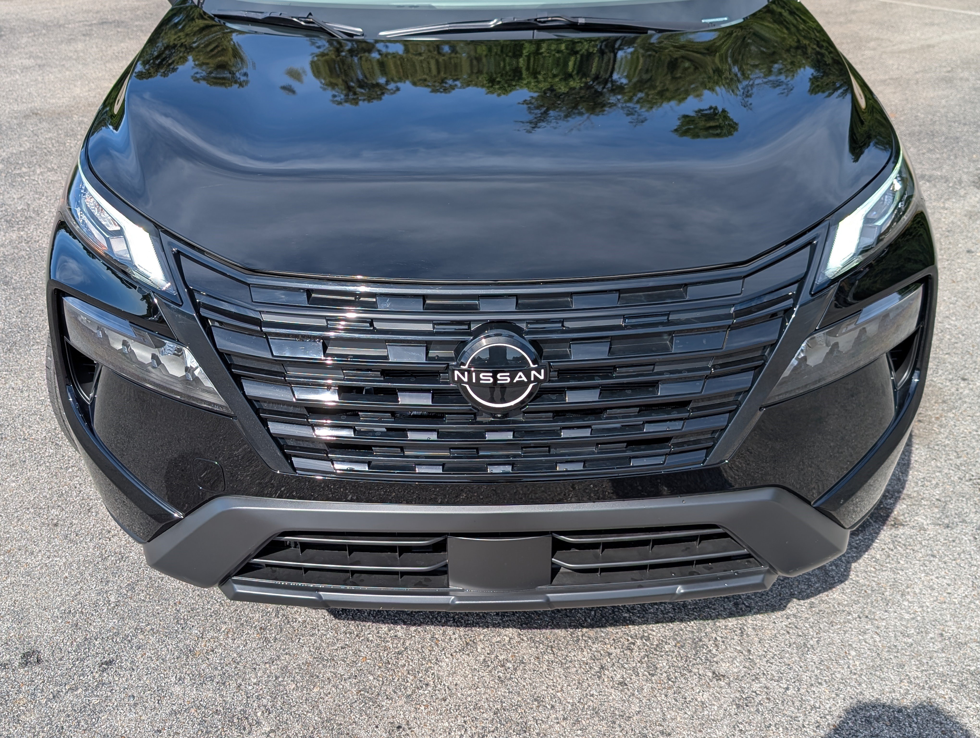 Used 2026 Nissan Rogue Dark Armor FWD image 12