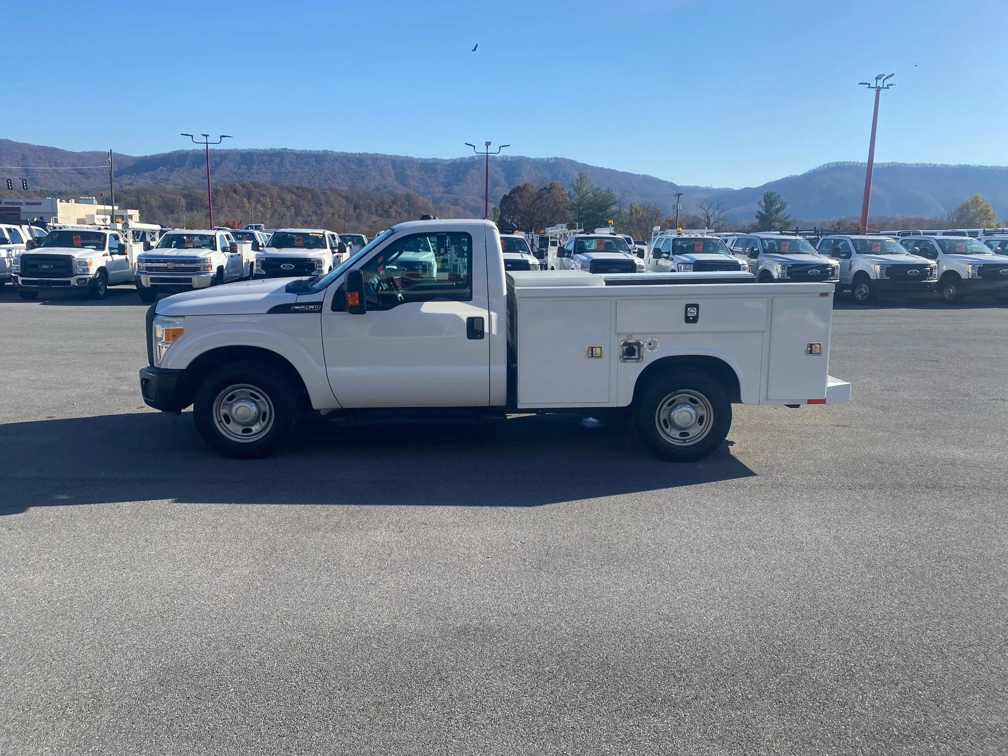 Used 2014 Ford F250 XL w/ Power Equipment Group RWD image 5